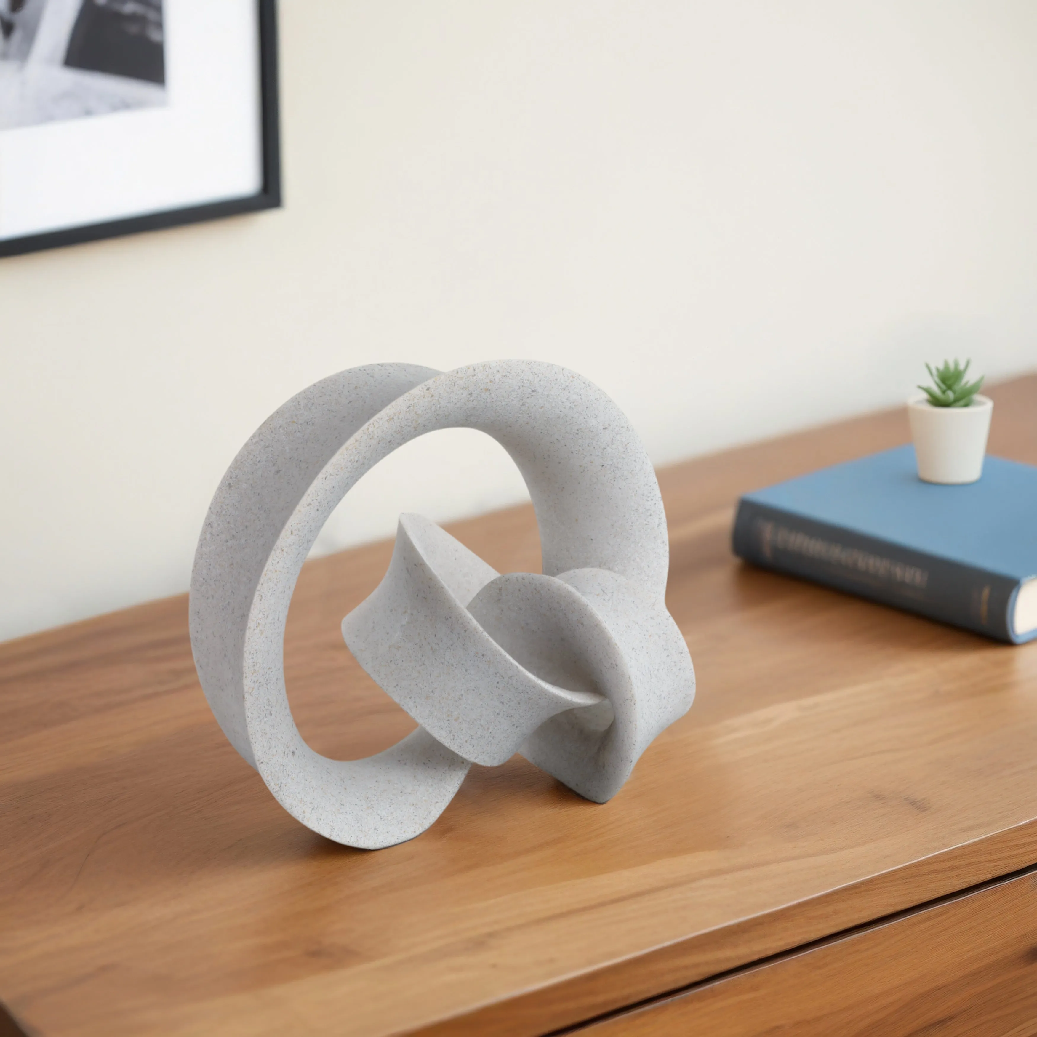 8" MENEN SMALL GREY LOOP STATUARY