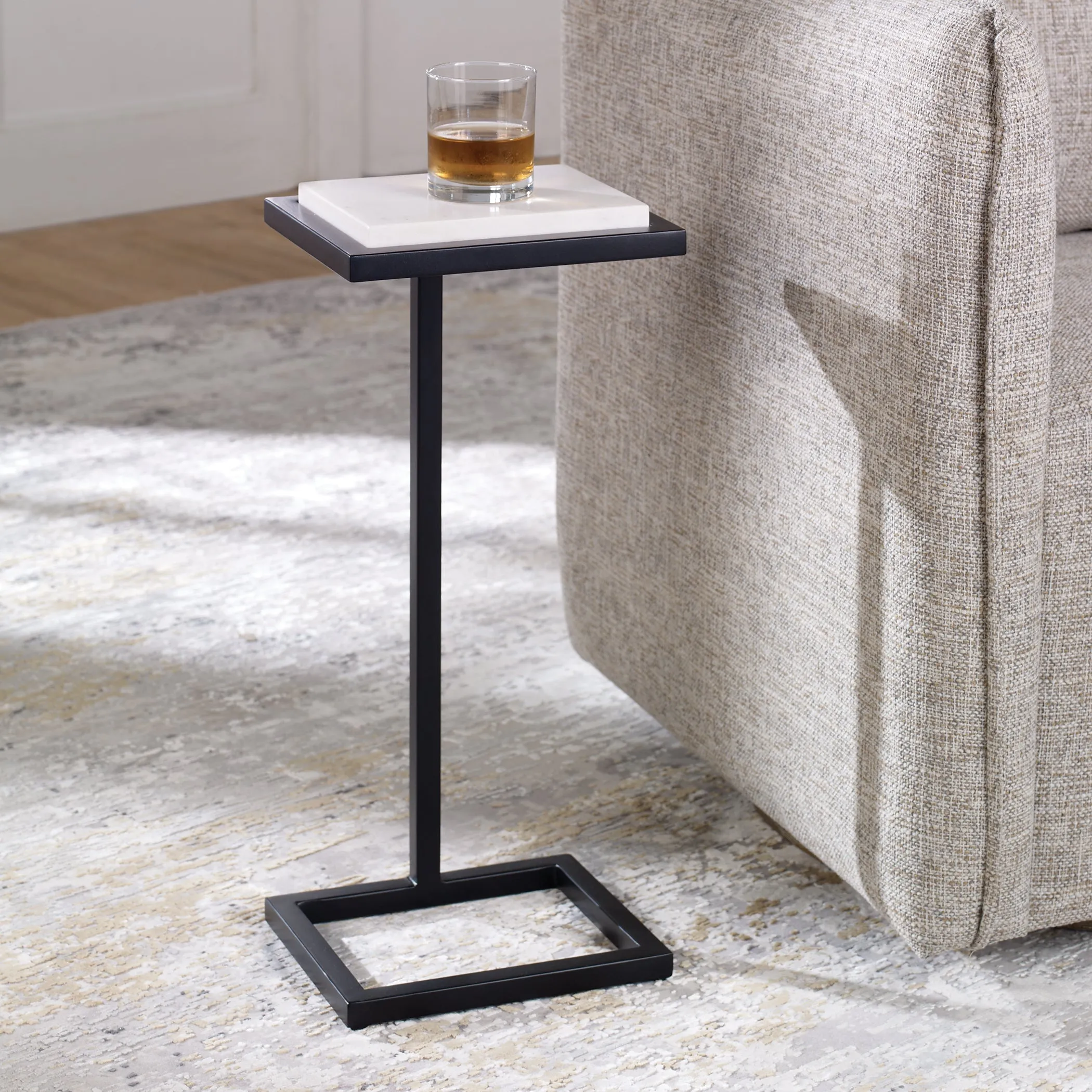 ACCENT FURNITURE