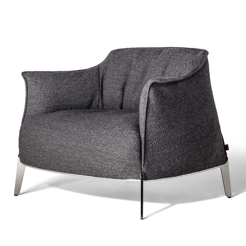 Archibald Gran Comfort Armchair