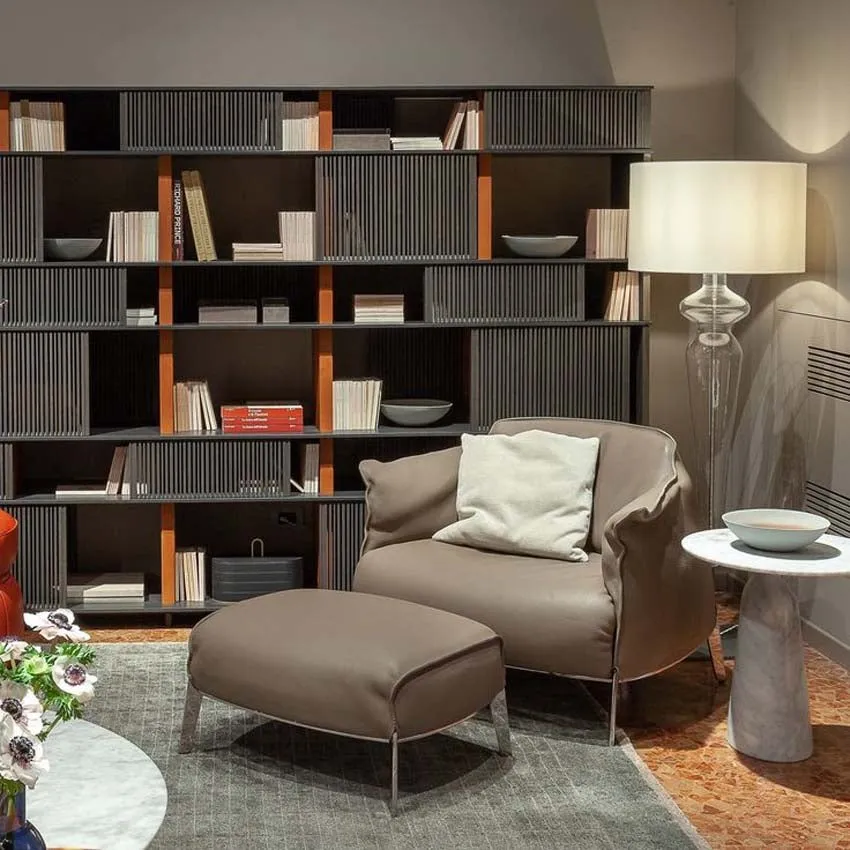 Archibald Gran Comfort Armchair