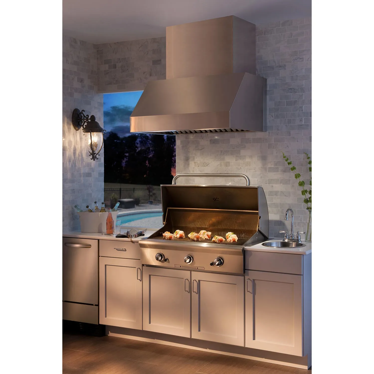 Broan EPD6142SS Broan? 42-Inch Pro-Style Outdoor Range Hood, 1100 Cfm, Stainless Steel