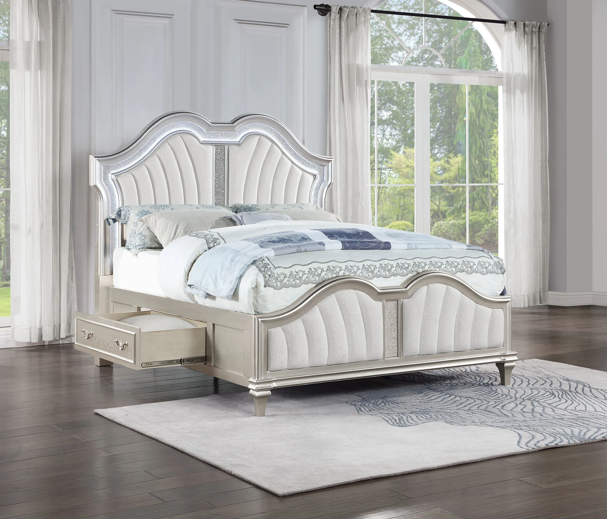 Evangeline Queen Bed