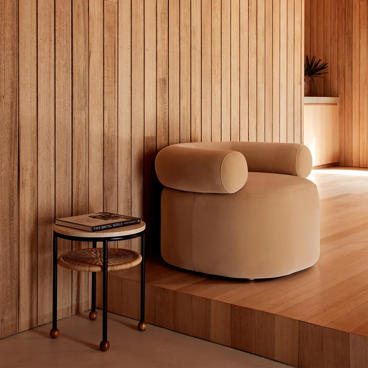 Huggy Swivel Armchair (Malibu)