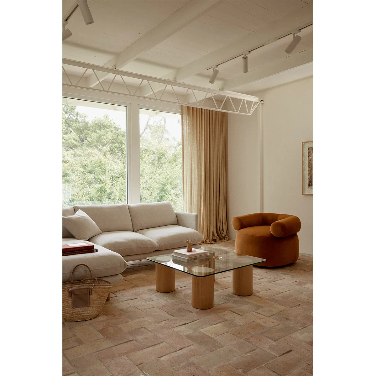 Huggy Swivel Armchair (Malibu)
