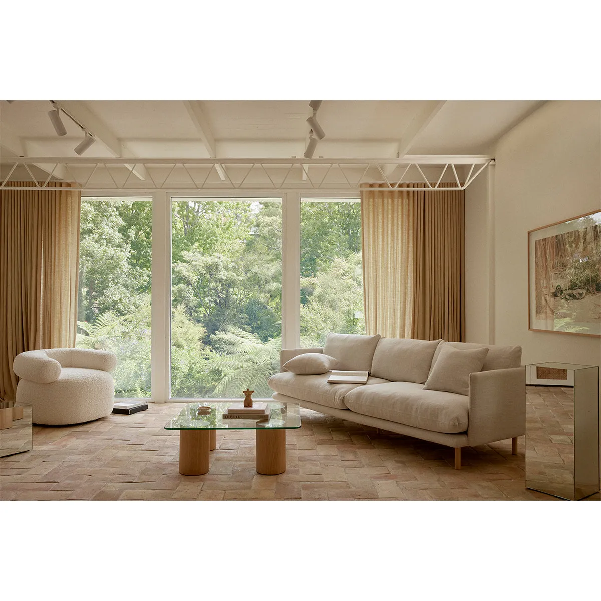 Huggy Swivel Armchair (Montauk)