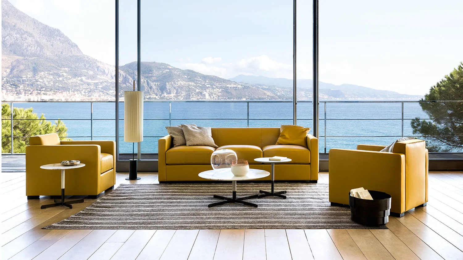 Linea A Armchair
