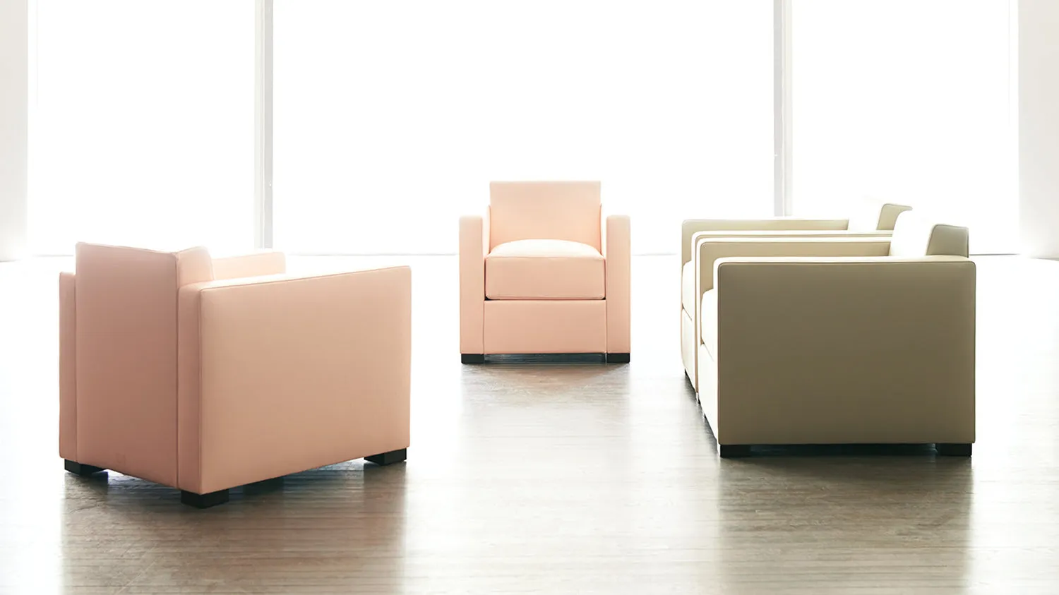Linea A Armchair